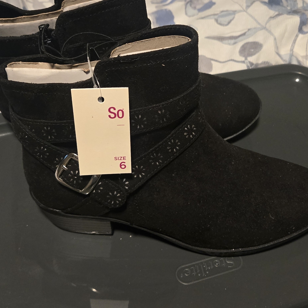 Kohl's So Kids Black Ankle Boots